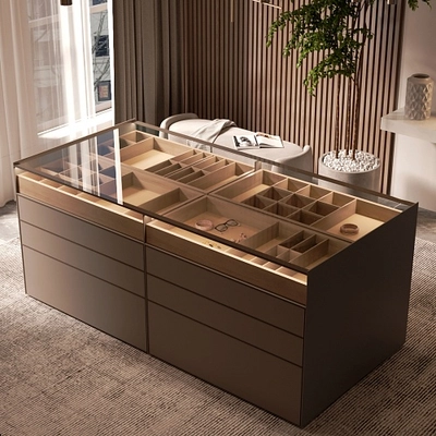 Гардеробная с островом для мелочей №5