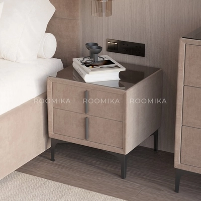 Cпальня с мягкой кроватью ВЕРСАЛ и мягкими тумбами 202