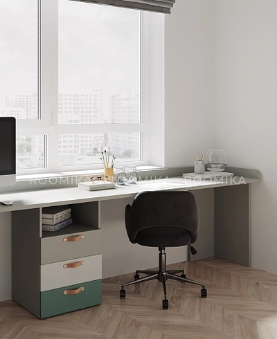 Рабочая зона у окна Лацио 60