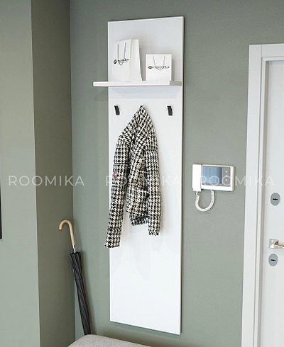 Панель узкая с крючками L176.1