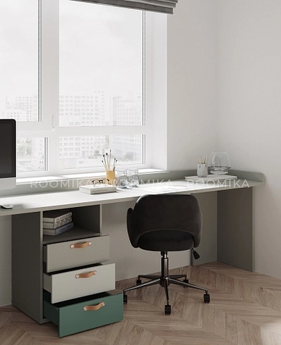 Рабочая зона у окна Лацио 60