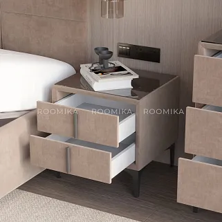 Тумба прикроватная мягкая, стекло прозрачное, ножки черные GRACE752