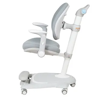 Детское кресло Arnica Cubby с подлокотниками и подставкой для ног