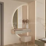 Cпальня с мягкой стеновой панелью и кроватью подиумом 2