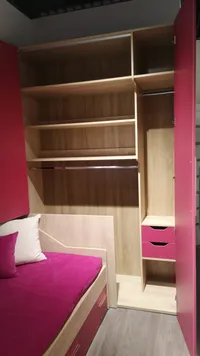 Шкаф двухдверный с фальш-стенкой и раздвижжными дверьми L205 L/R