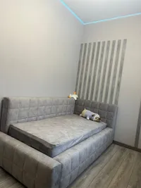 Кровать односпальная мягкая с ортопедической решеткой КВАДРО