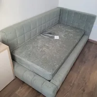 Кровать односпальная мягкая с ортопедической решеткой QUADRO