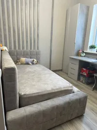 Кровать односпальная мягкая с ортопедической решеткой КВАДРО