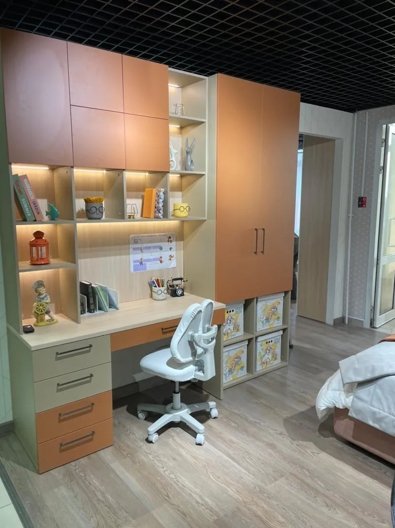 Cтол письменный прямой L715.1 L/R