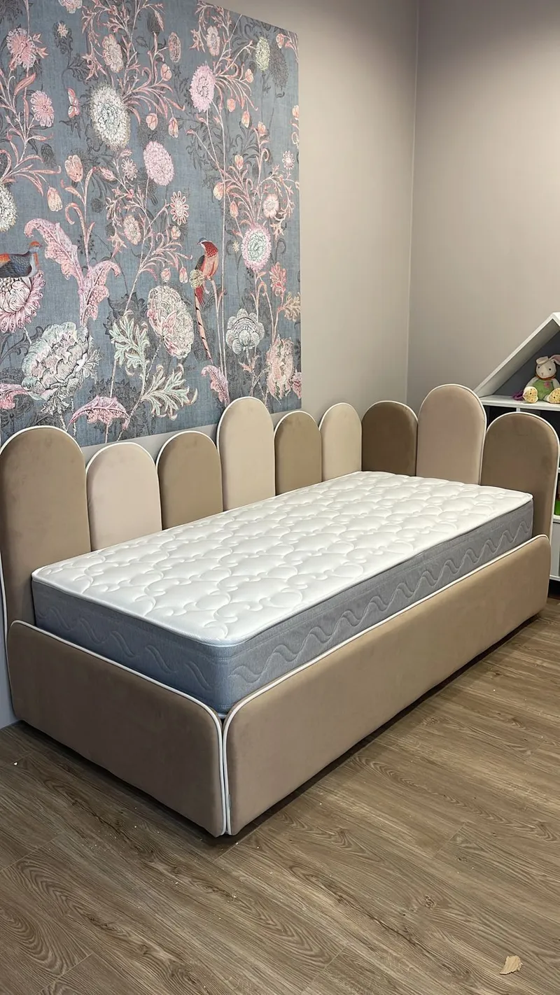 Мягкая кровать-диван КИПРОС с подъемным механизмом, 90x190
