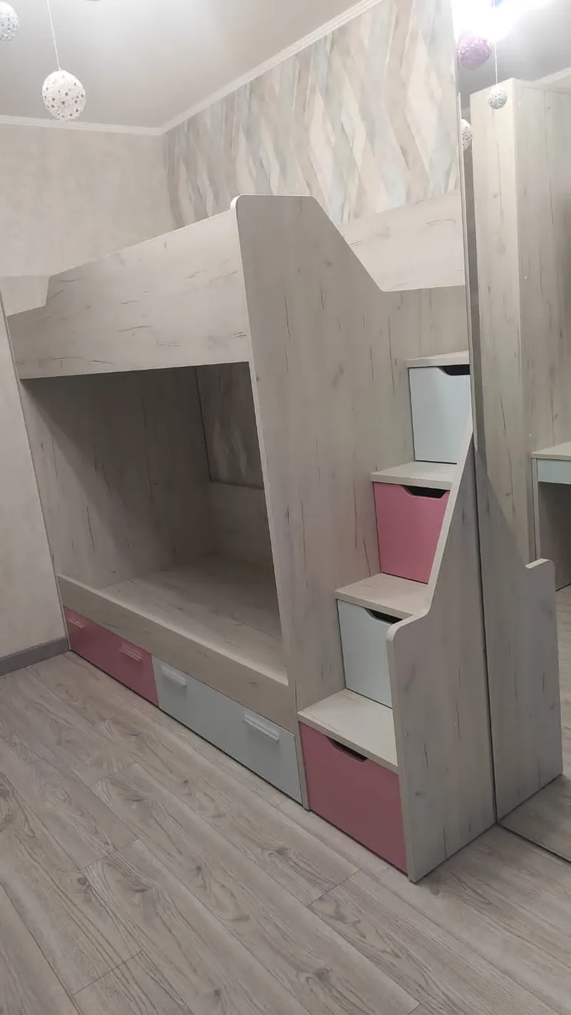 Кровать двухъярусная с лестницей комодом L904, 90x190 L/R