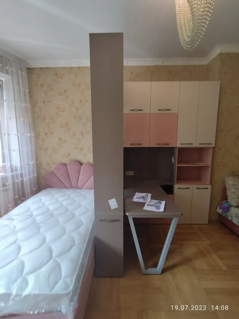 Cтол-стеллаж L402 L/R